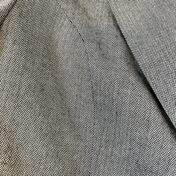 KENNETH COLE SELECT Herringbone/Chevron One  Button Front Blazer Grey Sz Medium - Picture 10 of 14